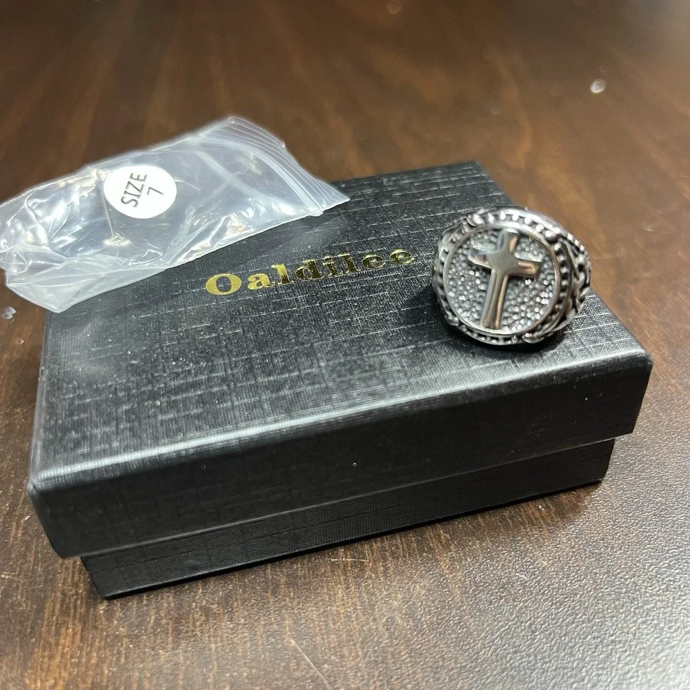 Oaldilee Cross Ring for Men Stainless Steel Celtic Knot Ring Retro Size 7 NIB‎